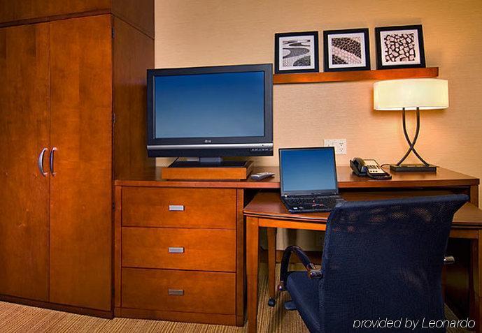 Courtyard By Marriott Phoenix Меса Номер фото
